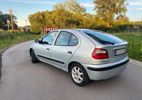 Renault Megane cena 3100 przebieg: 300000, rok produkcji 2002 z Sanok małe 154